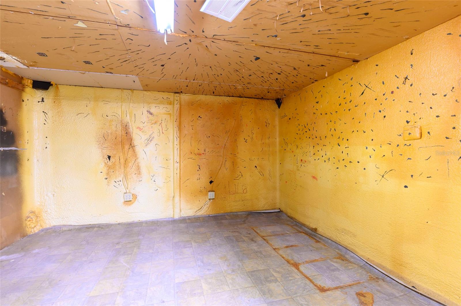 Image 43 of 47 For 6537 116th Avenue