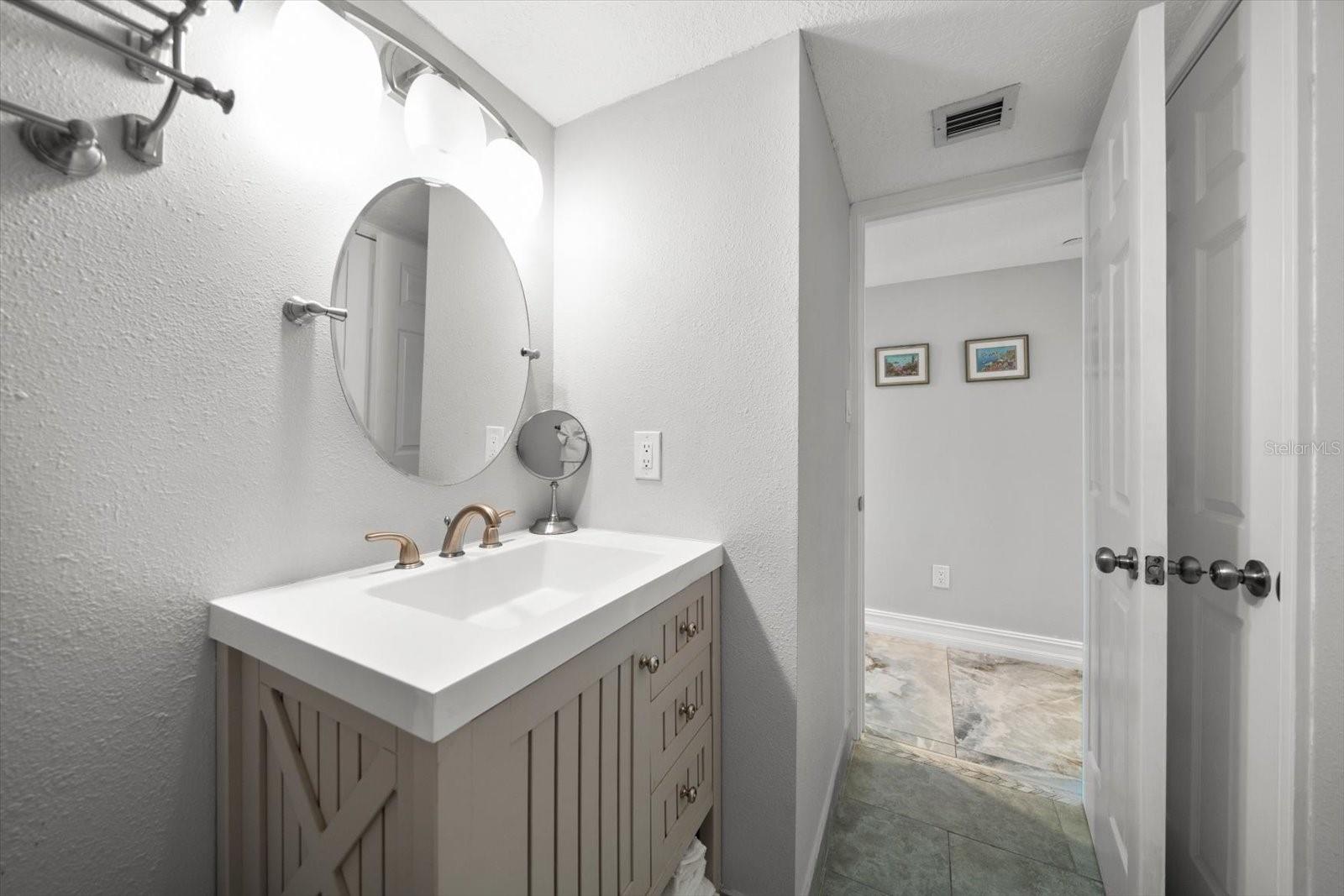 Image 34 of 53 For 1300 Gulf Boulevard 202