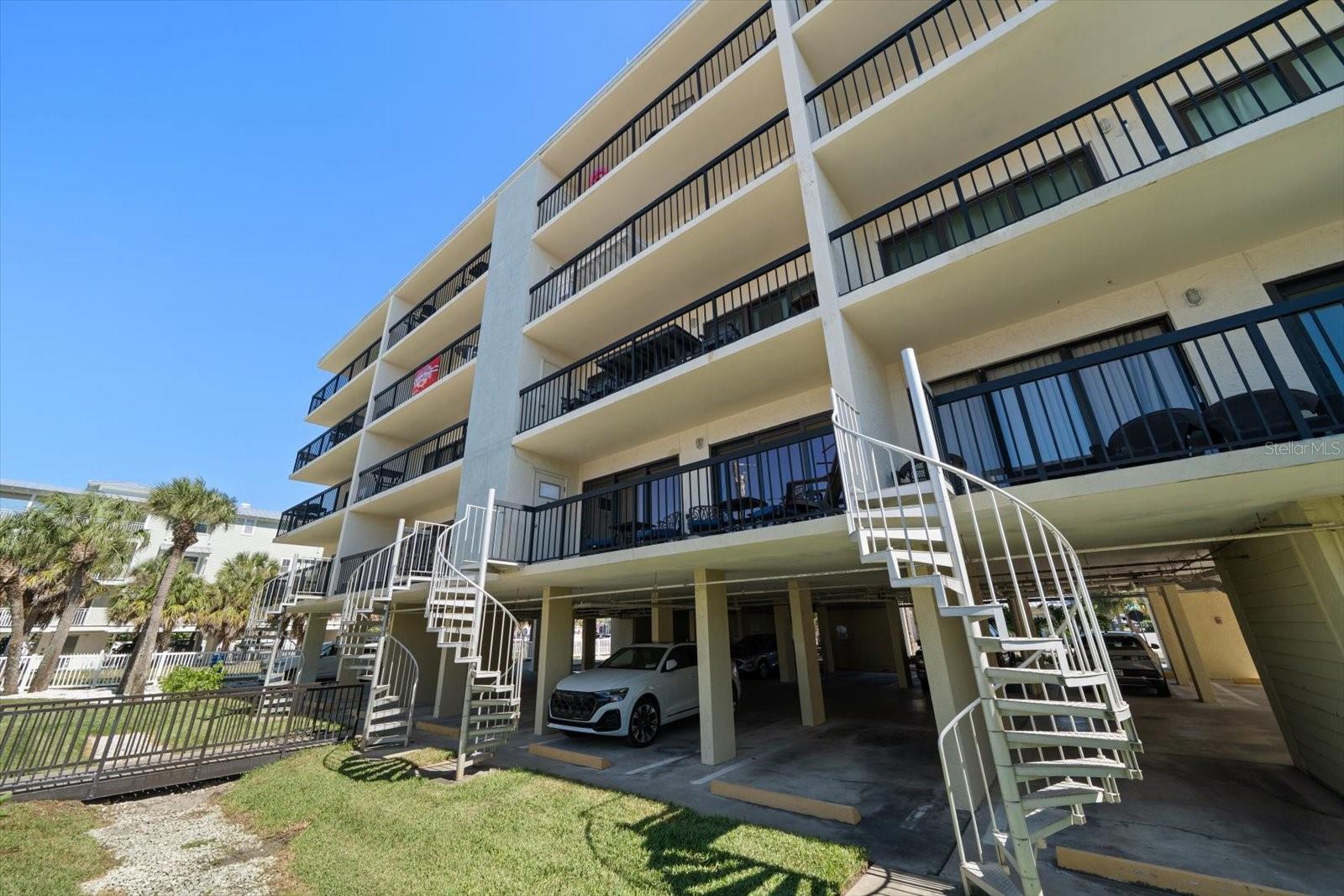 Image 39 of 53 For 1300 Gulf Boulevard 202