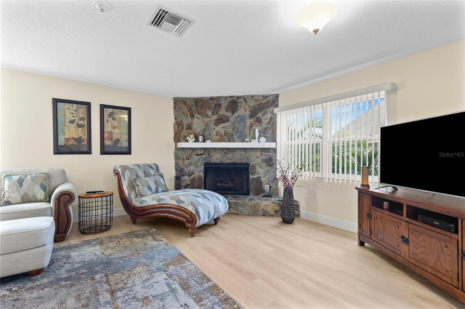 Image 8 of 26 For 3424 Annette Court 64