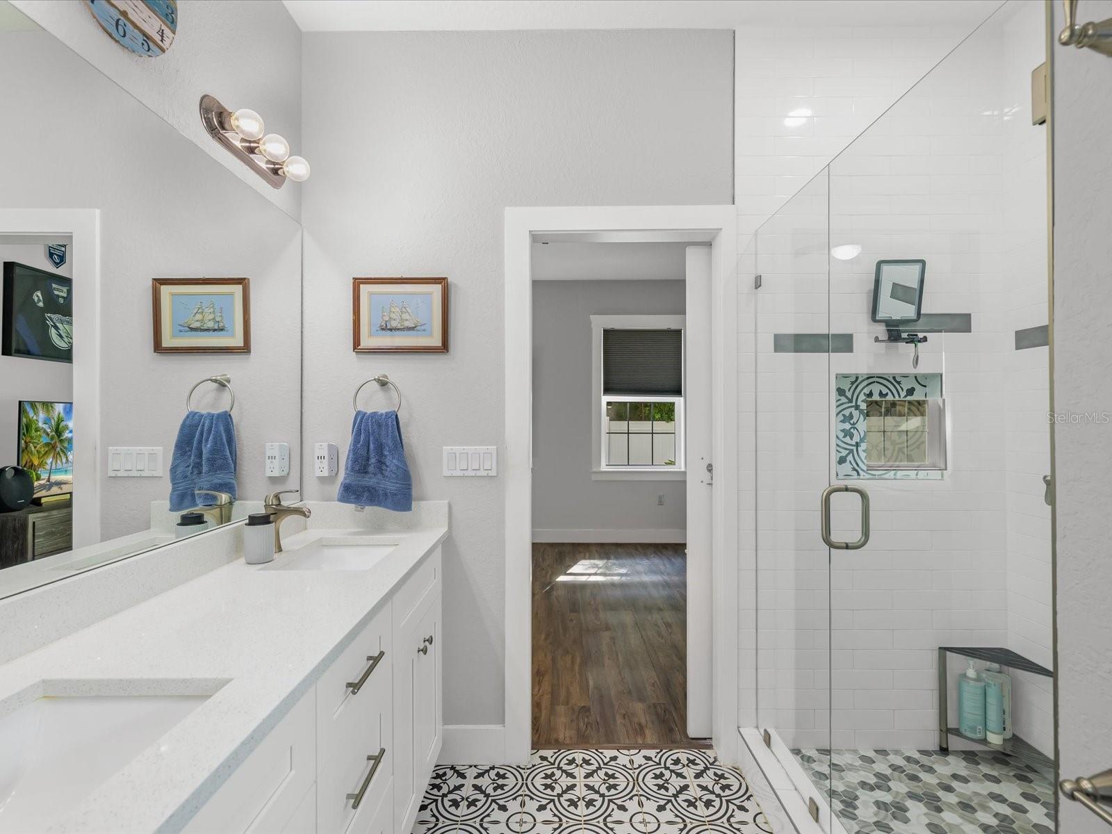 Image 17 of 36 For 1509 Caracas Street