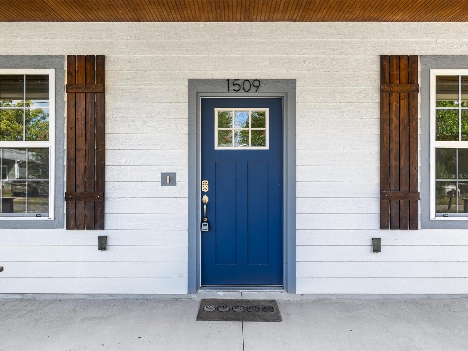 Image 2 of 36 For 1509 Caracas Street