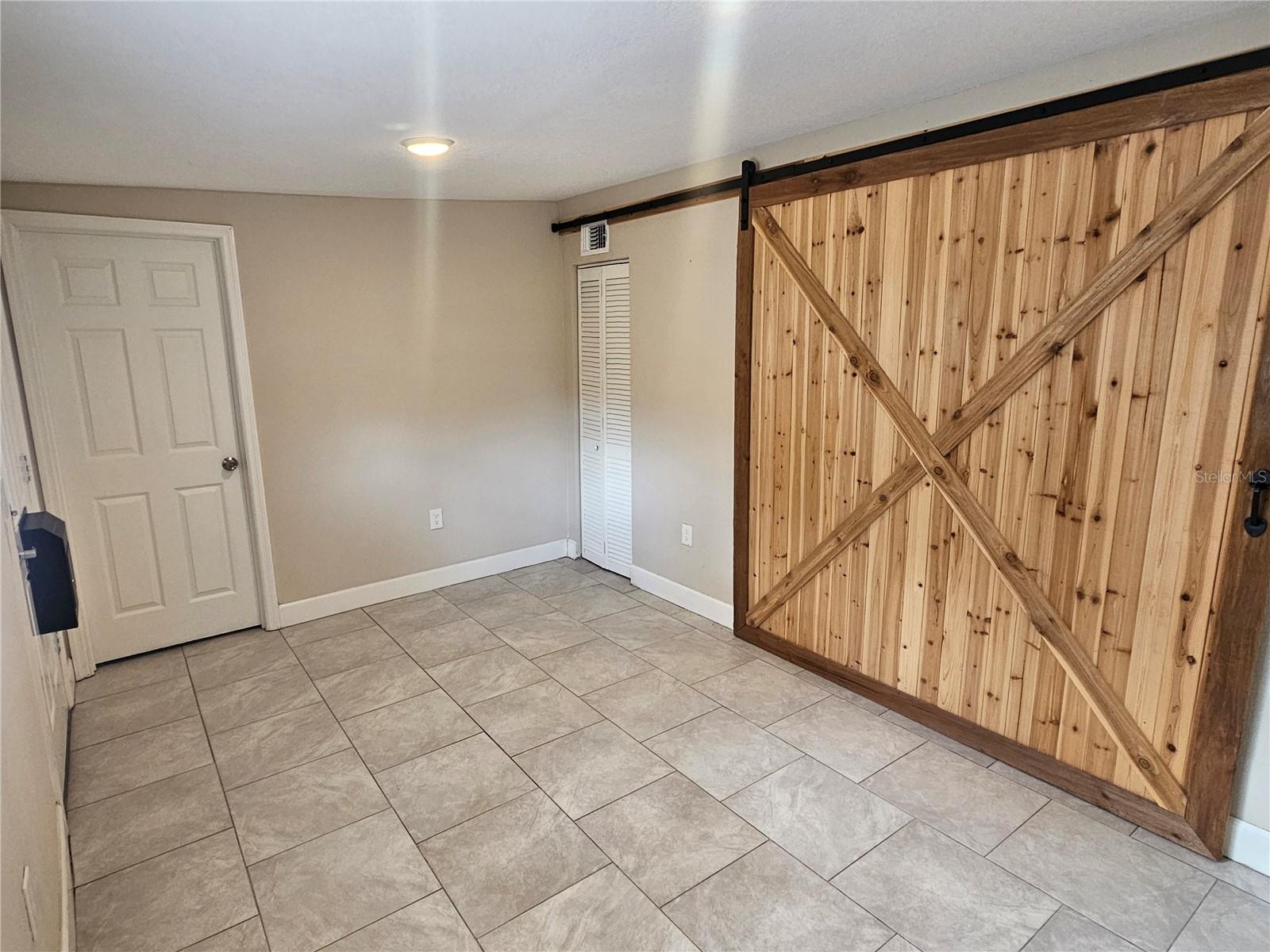 Image 7 of 10 For 5314 Oakwood Court 27