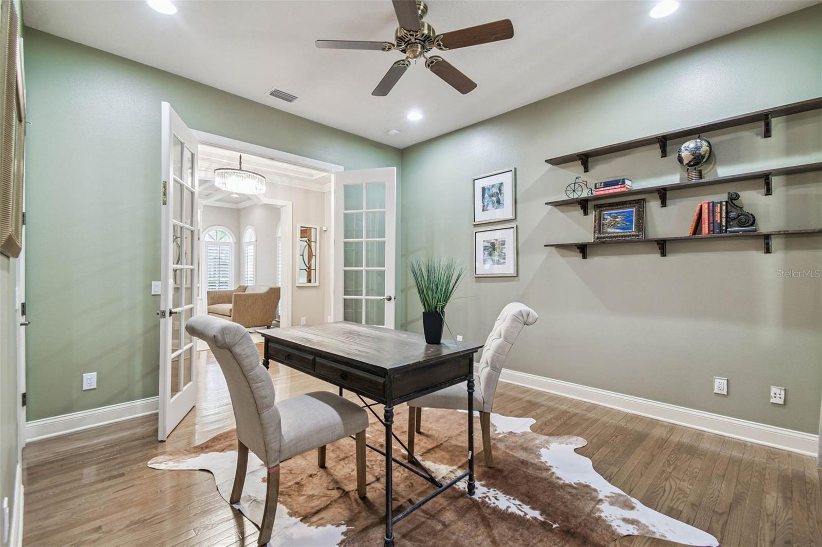 Image 11 of 86 For 1913 Floresta View Drive