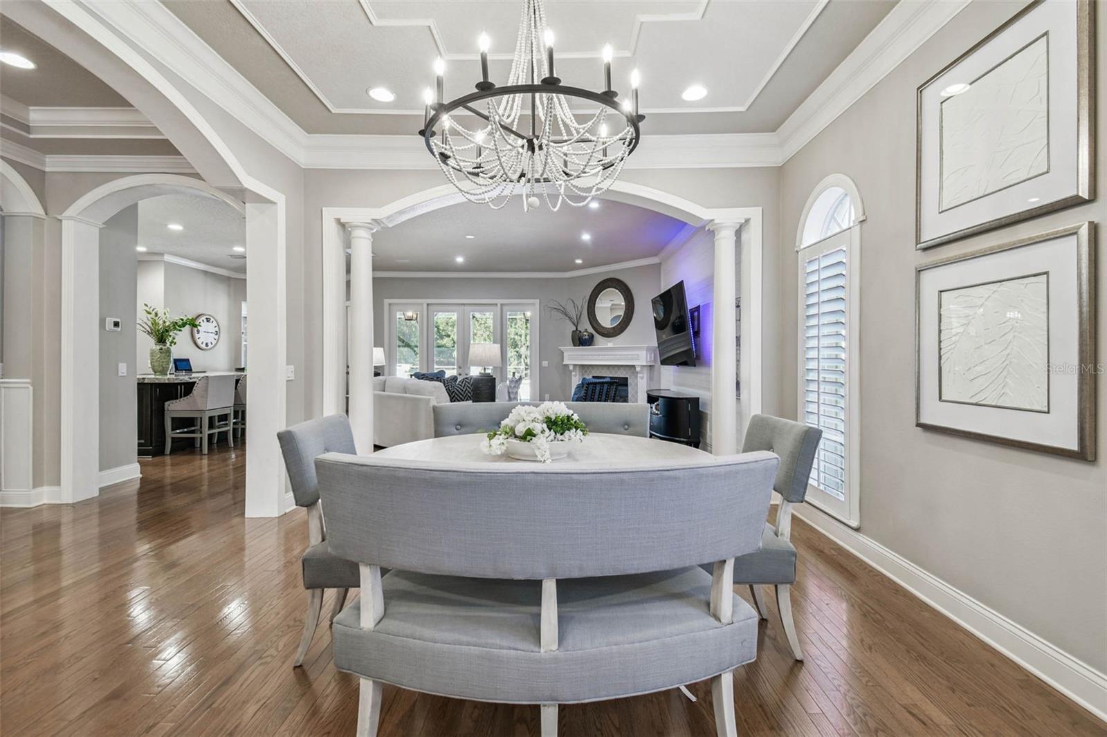 Image 18 of 86 For 1913 Floresta View Drive