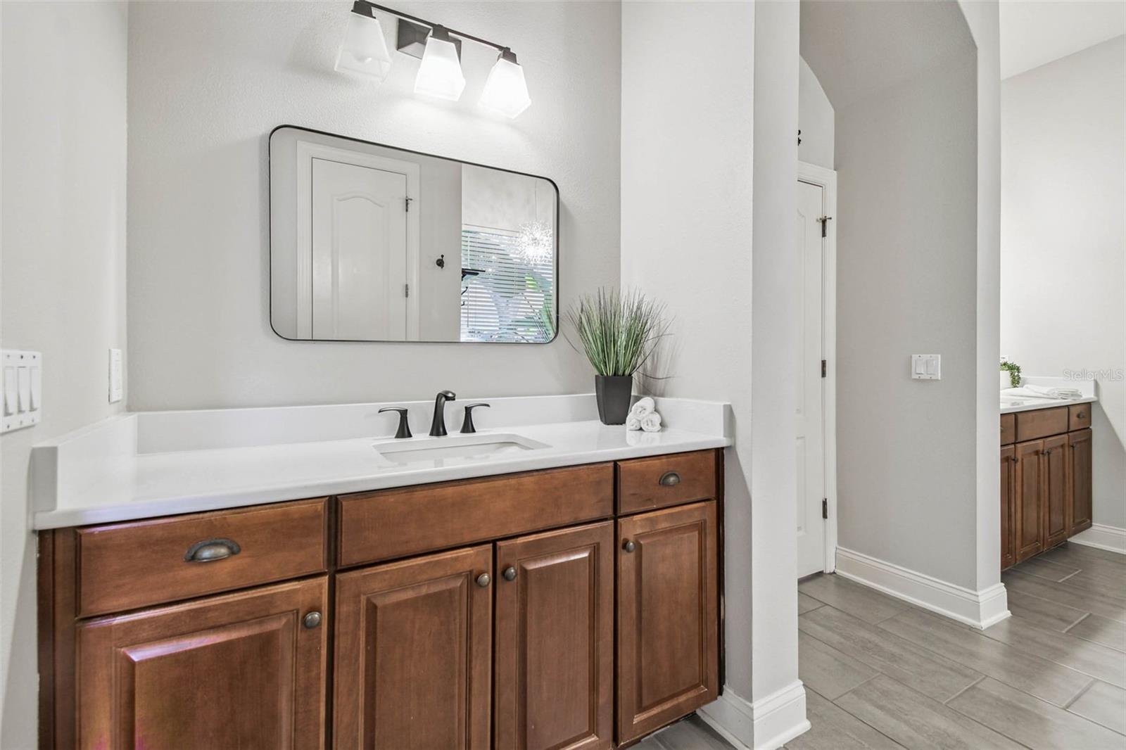 Image 33 of 86 For 1913 Floresta View Drive