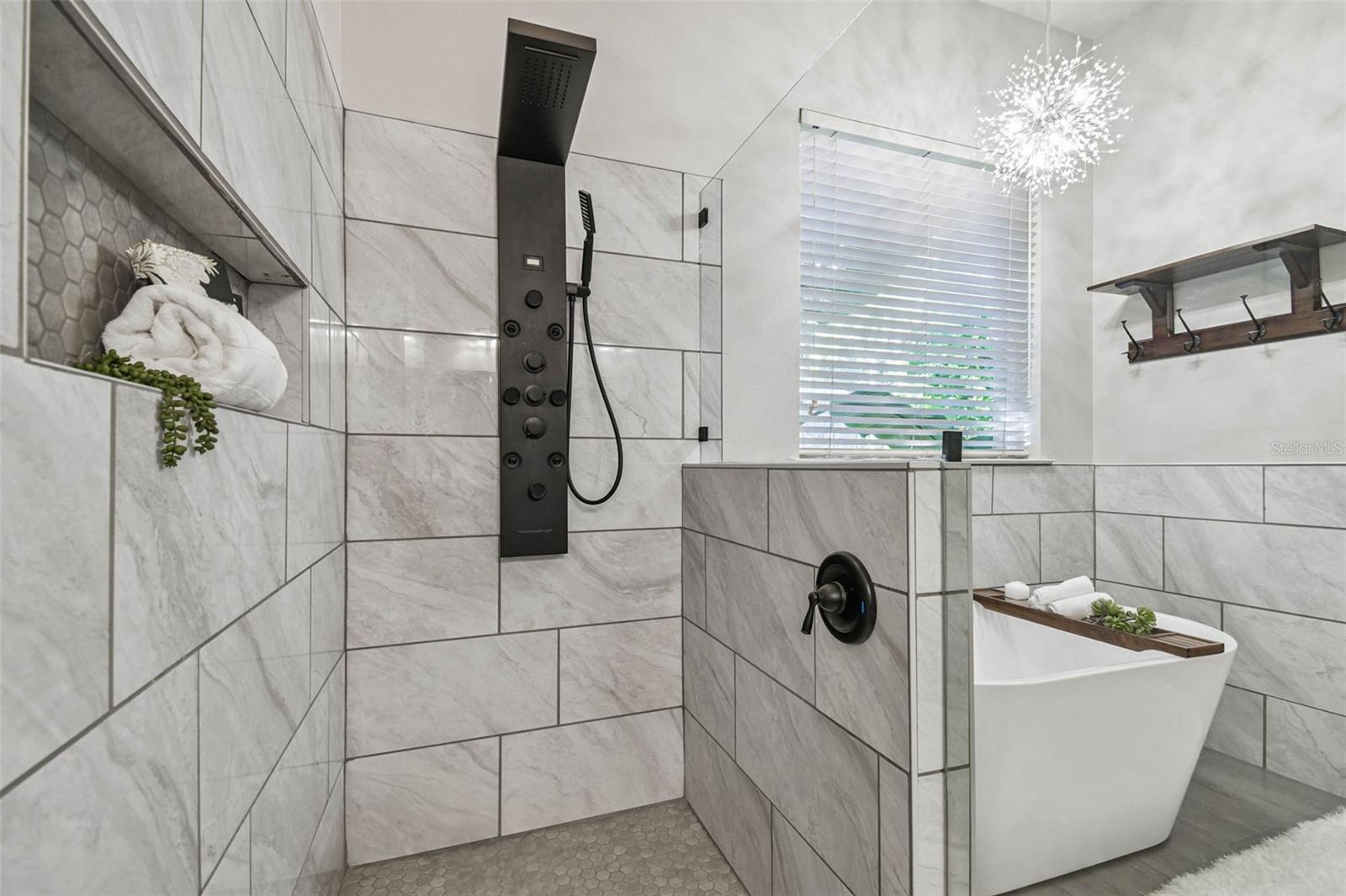 Image 35 of 86 For 1913 Floresta View Drive