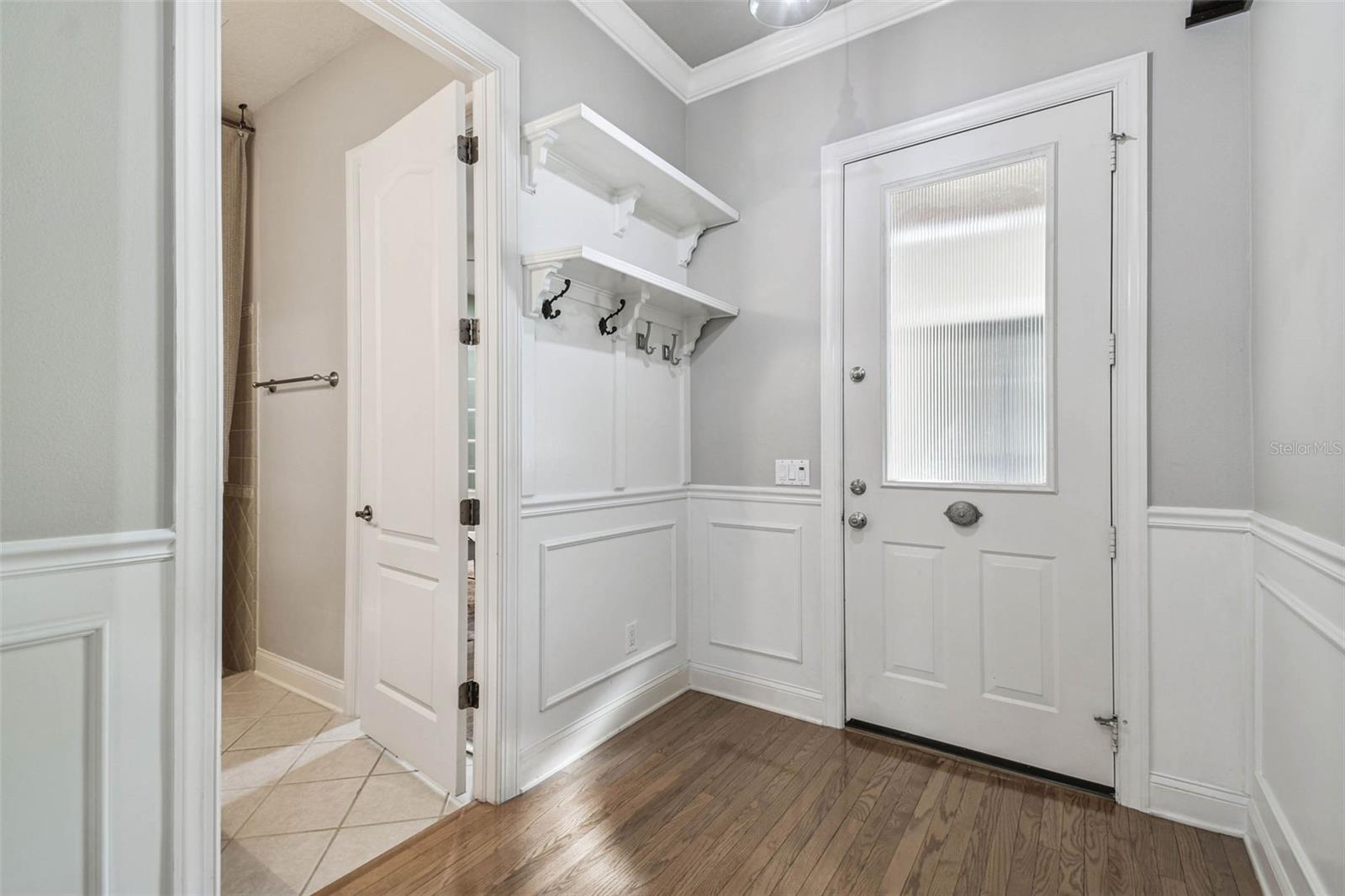 Image 38 of 86 For 1913 Floresta View Drive