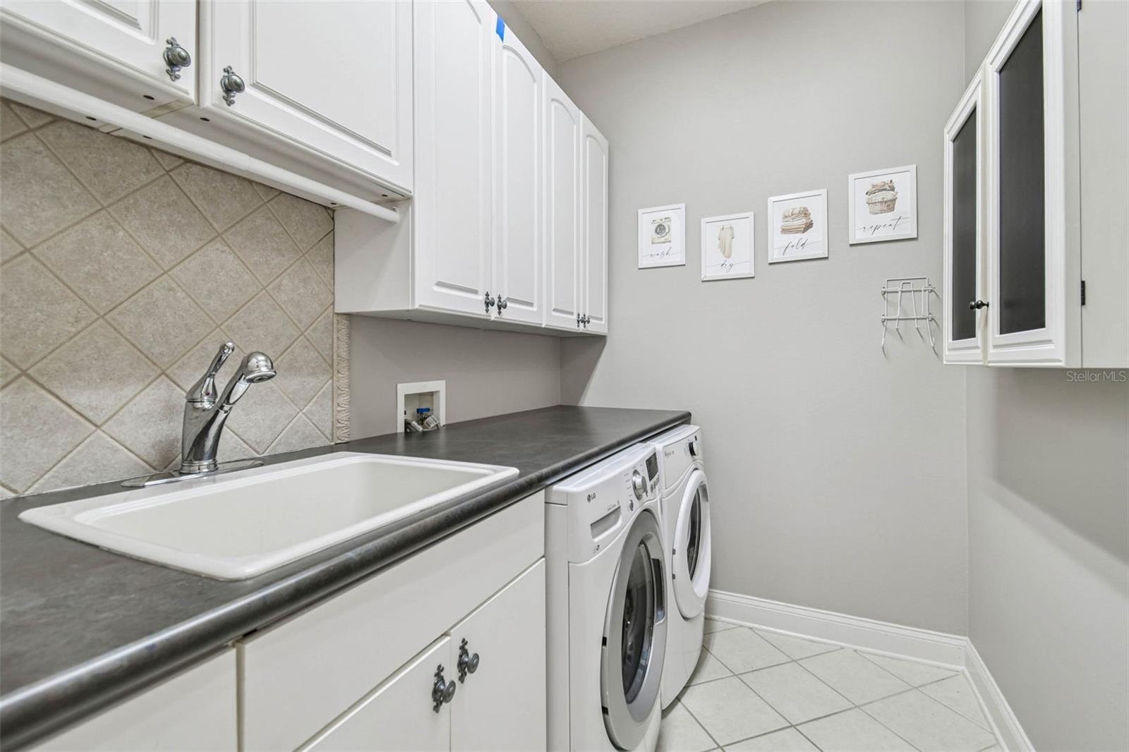 Image 41 of 86 For 1913 Floresta View Drive