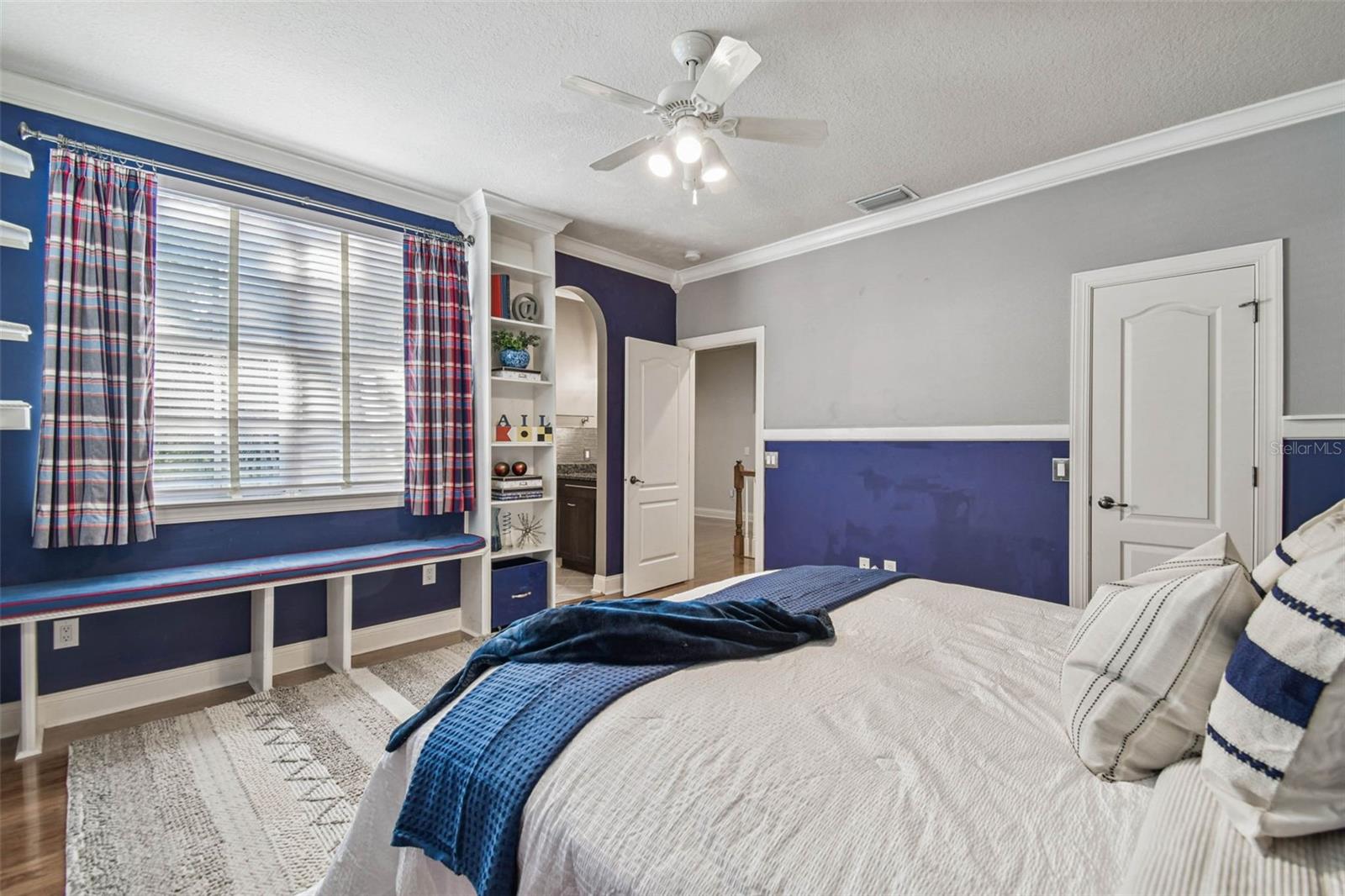 Image 48 of 86 For 1913 Floresta View Drive