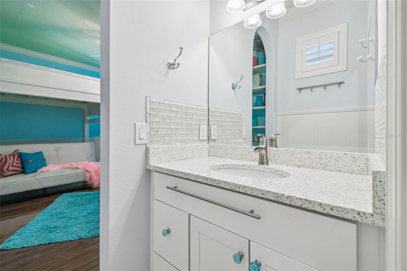 Image 52 of 86 For 1913 Floresta View Drive