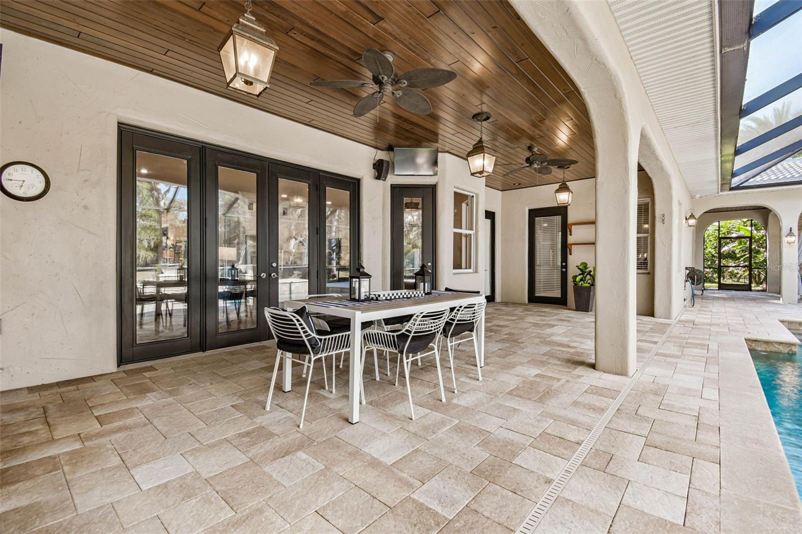 Image 73 of 86 For 1913 Floresta View Drive