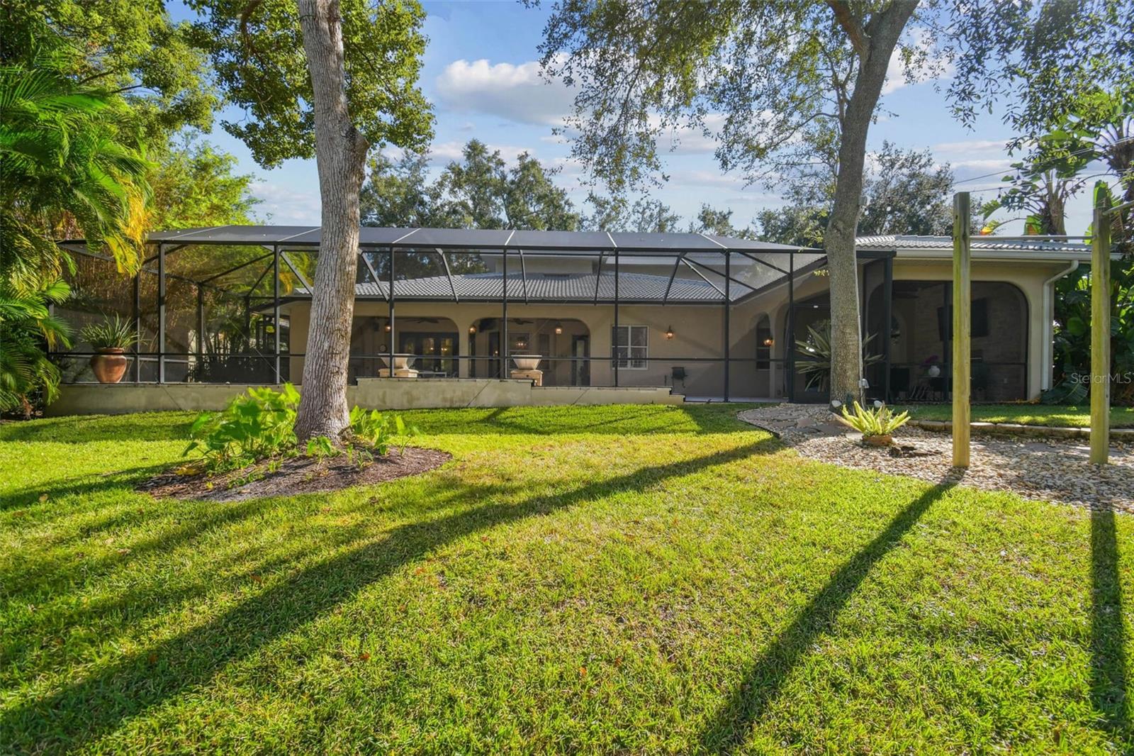 Image 78 of 86 For 1913 Floresta View Drive