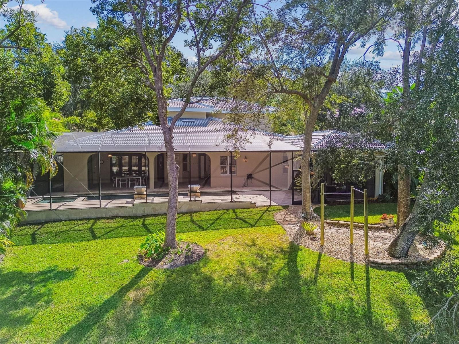 Image 79 of 86 For 1913 Floresta View Drive