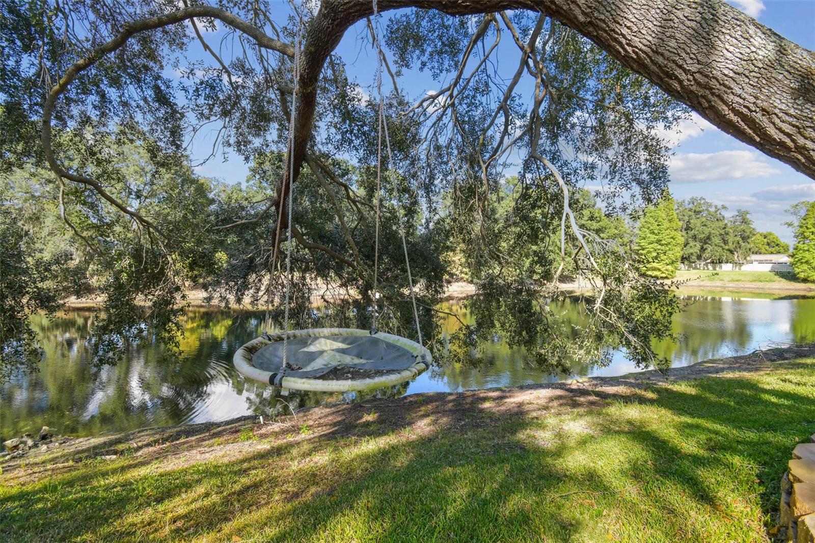 Image 81 of 86 For 1913 Floresta View Drive