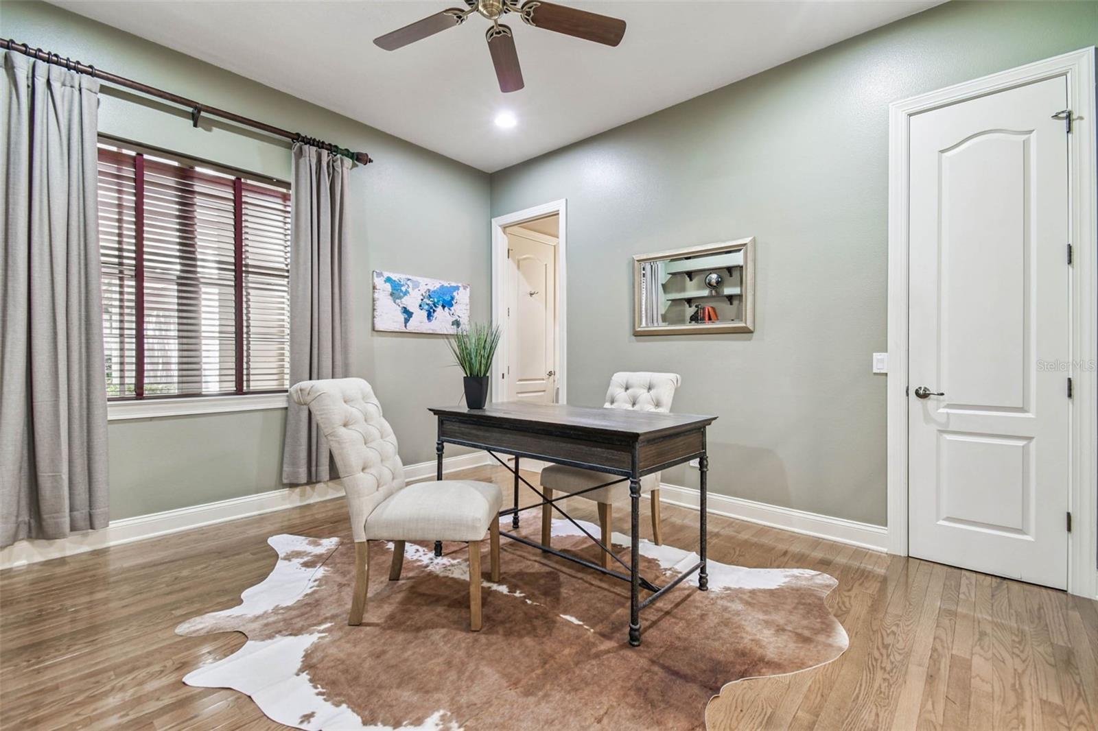 Image 9 of 86 For 1913 Floresta View Drive