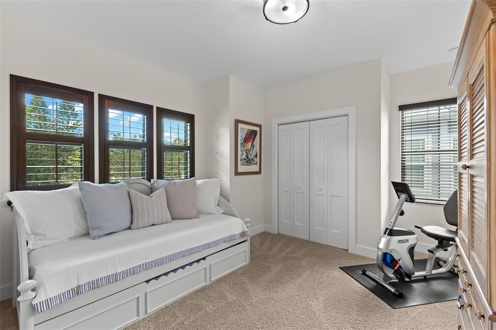 Image 27 of 53 For 503 Park Boulevard