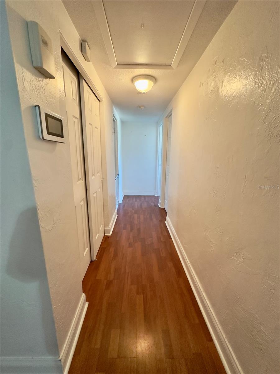 Image 7 of 30 For 3673 Searobin Drive Se