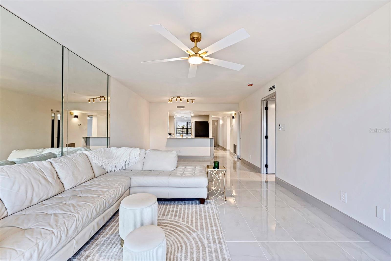 Image 19 of 72 For 5400 Park Street N 209