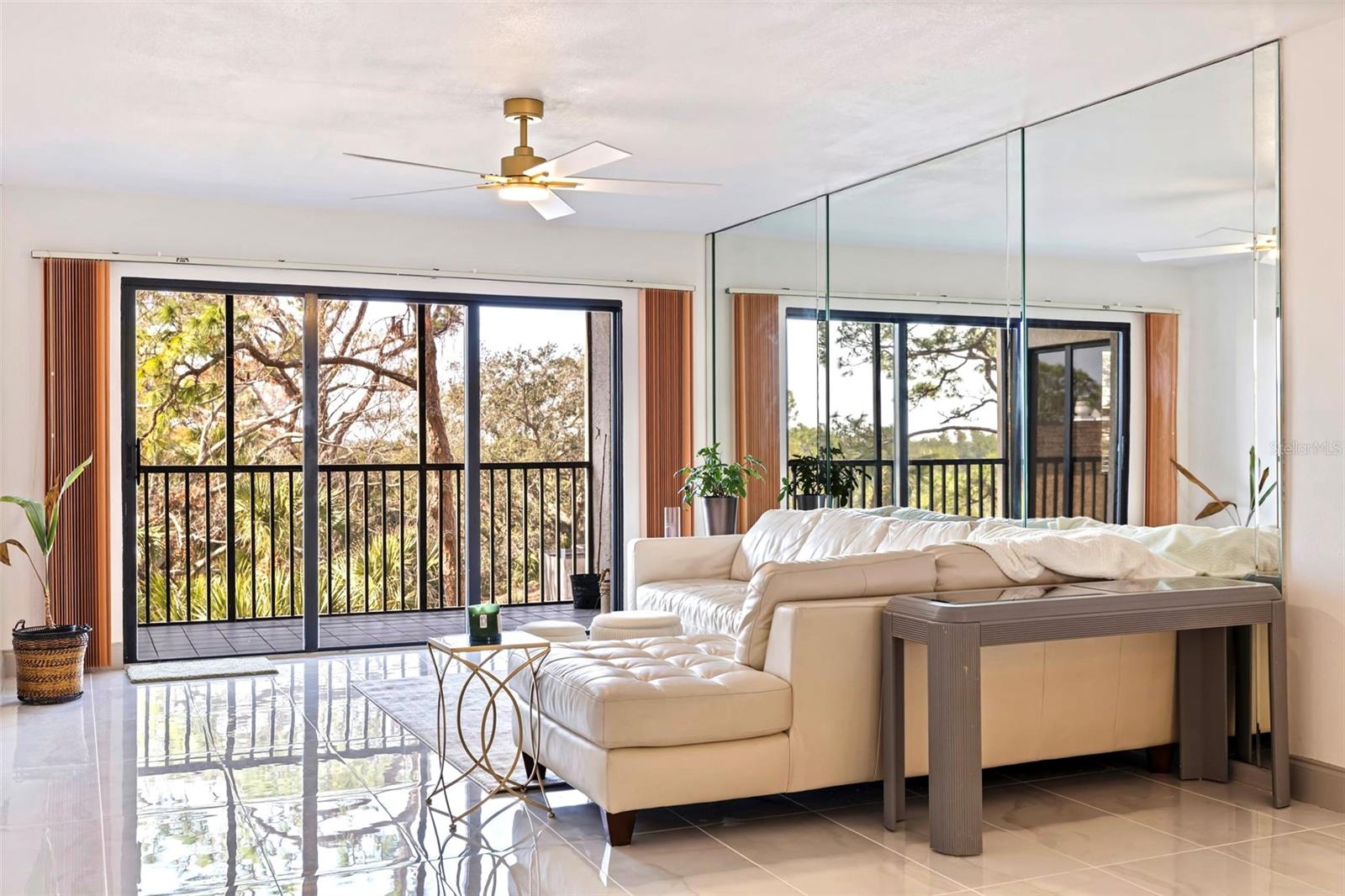 Image 21 of 72 For 5400 Park Street N 209