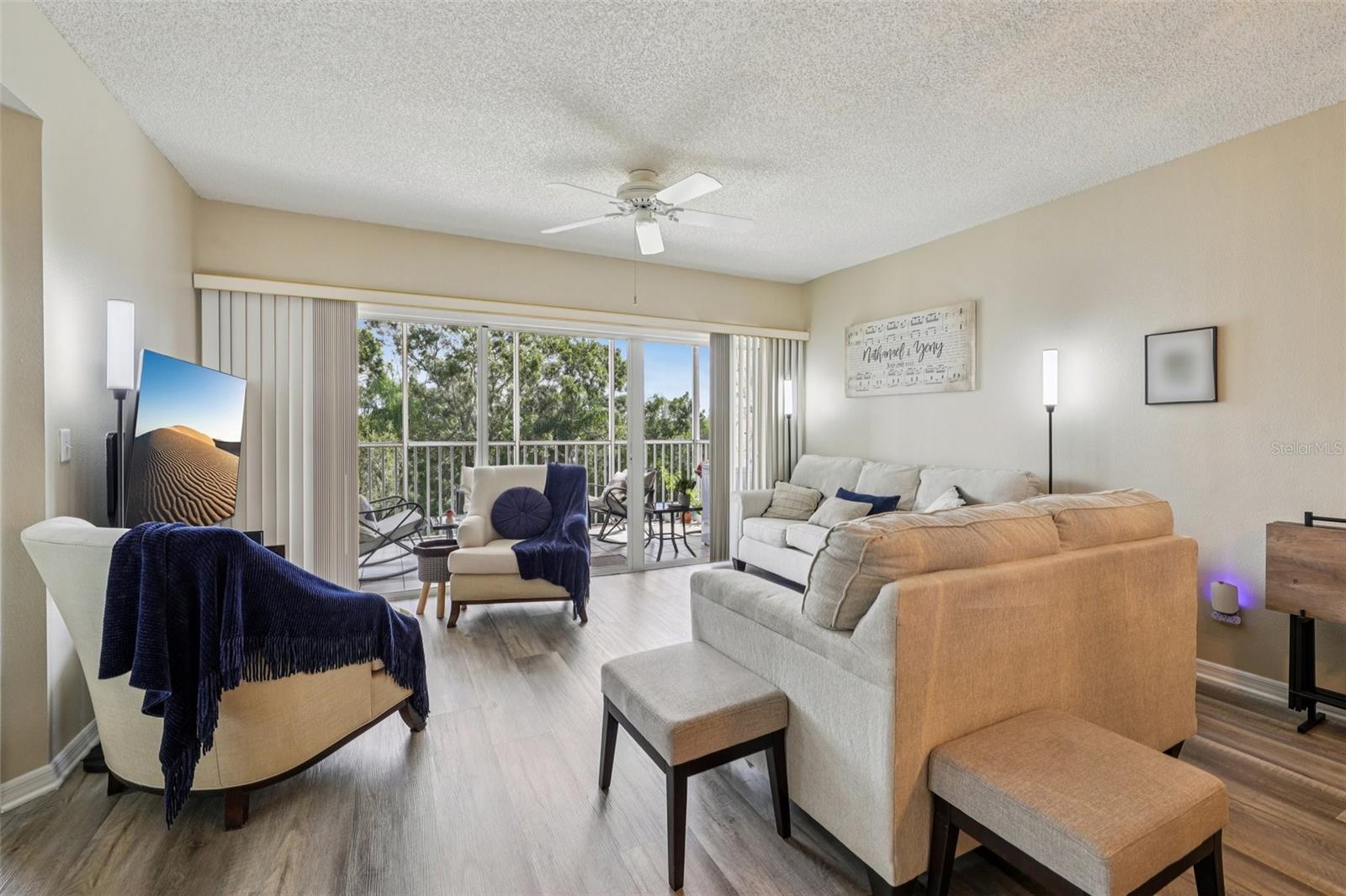 Image 4 of 25 For 6251 Shoreline Drive 2205