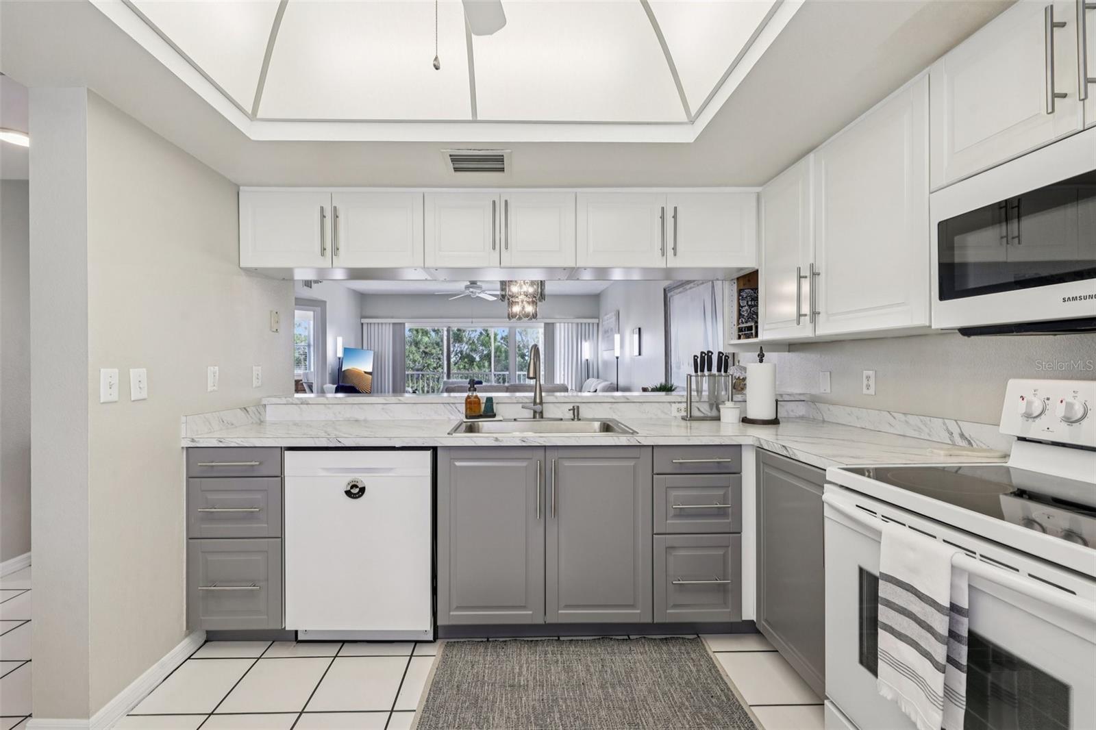 Image 7 of 25 For 6251 Shoreline Drive 2205