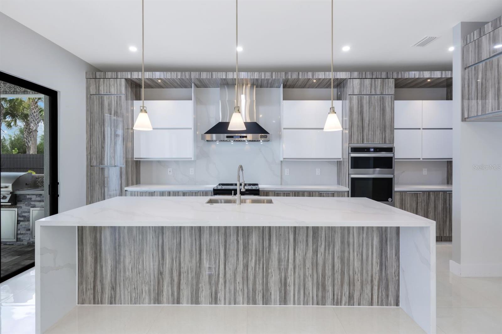 Image 4 of 32 For 2106 4th Street