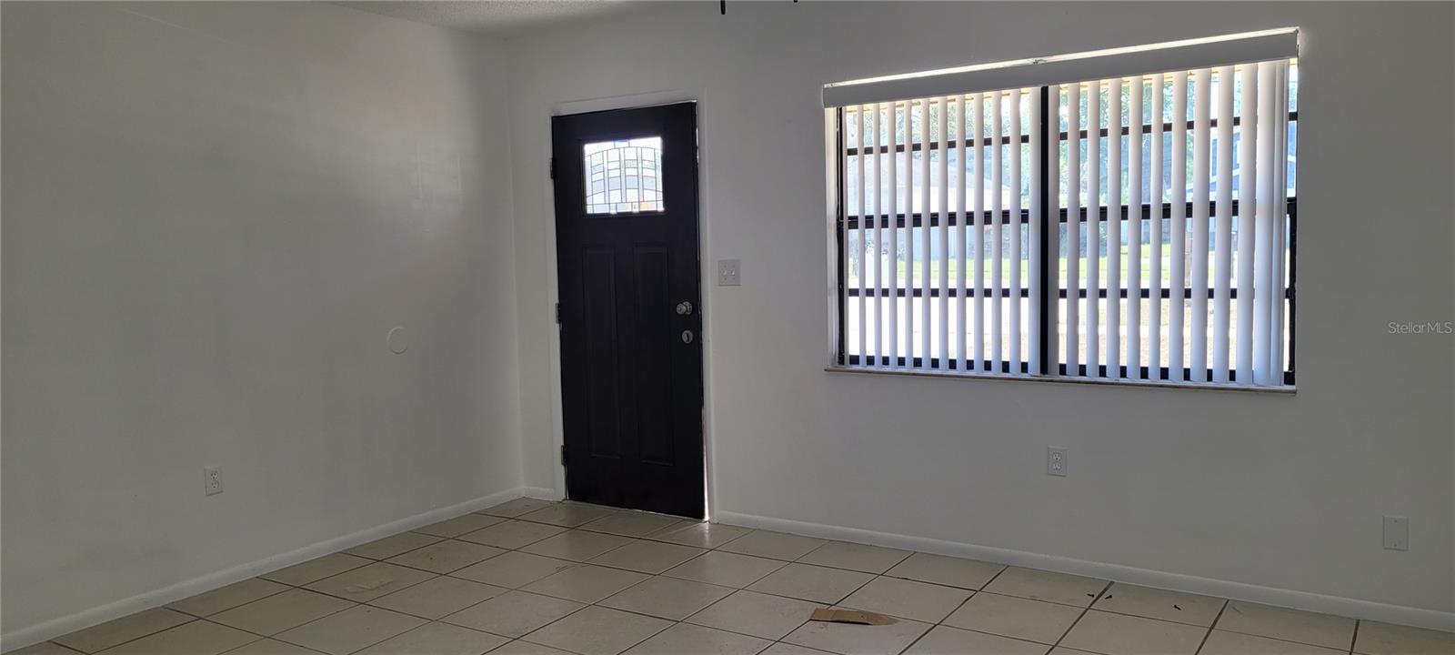 Image 15 of 27 For 2461 Dryer Avenue