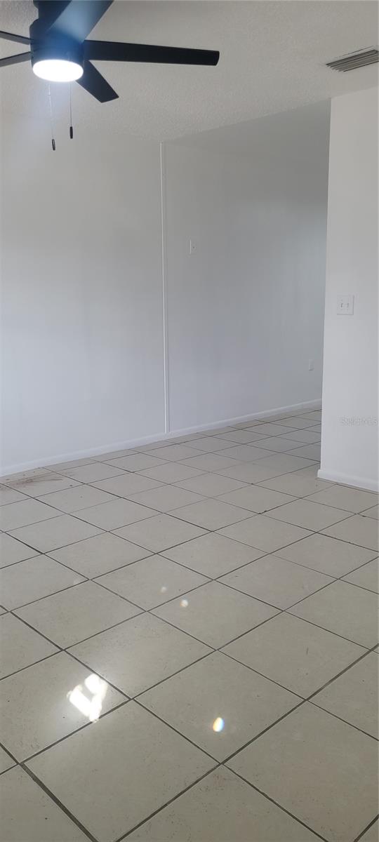 Image 20 of 27 For 2461 Dryer Avenue