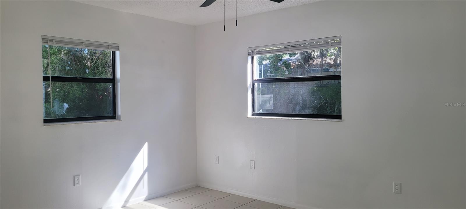 Image 22 of 27 For 2461 Dryer Avenue