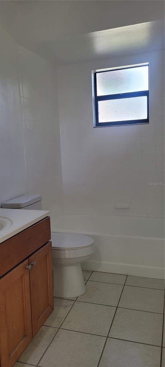 Image 24 of 27 For 2461 Dryer Avenue