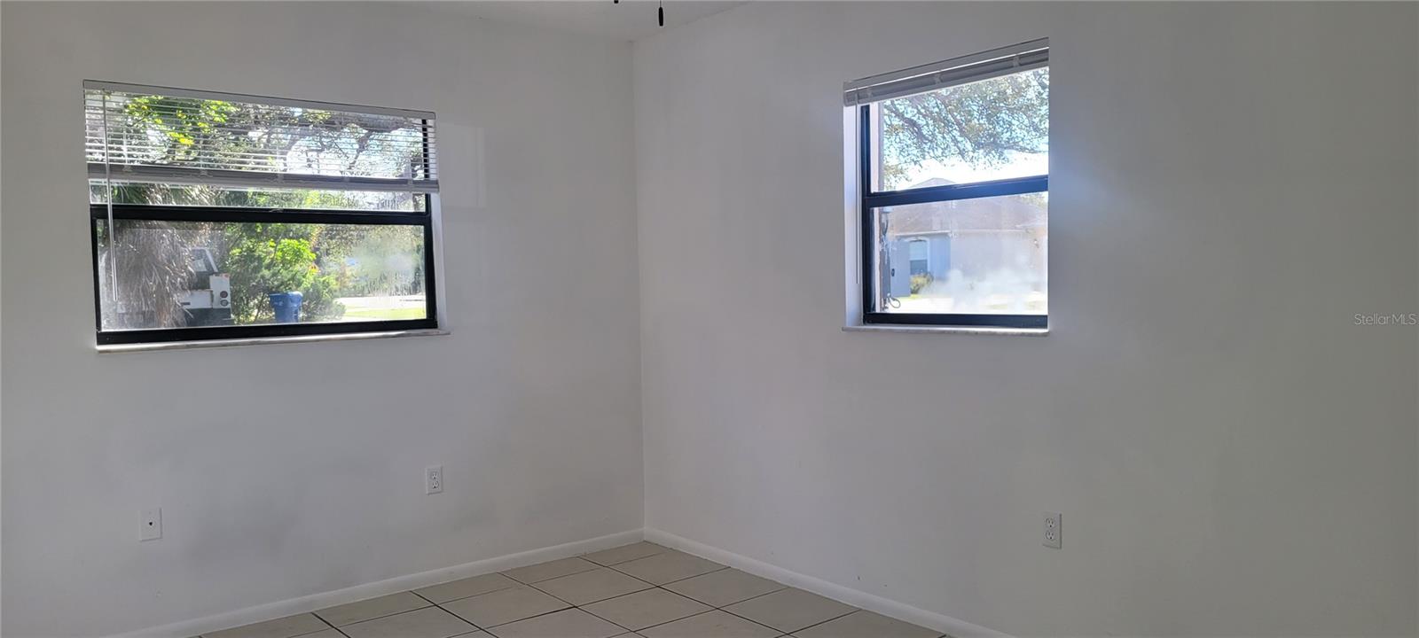 Image 25 of 27 For 2461 Dryer Avenue