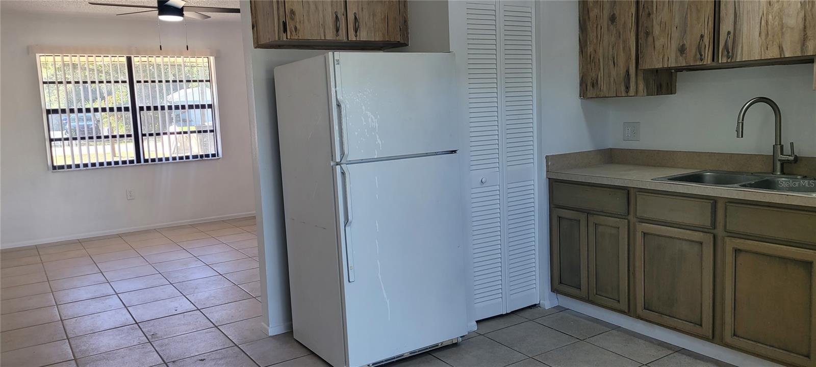 Image 5 of 27 For 2461 Dryer Avenue