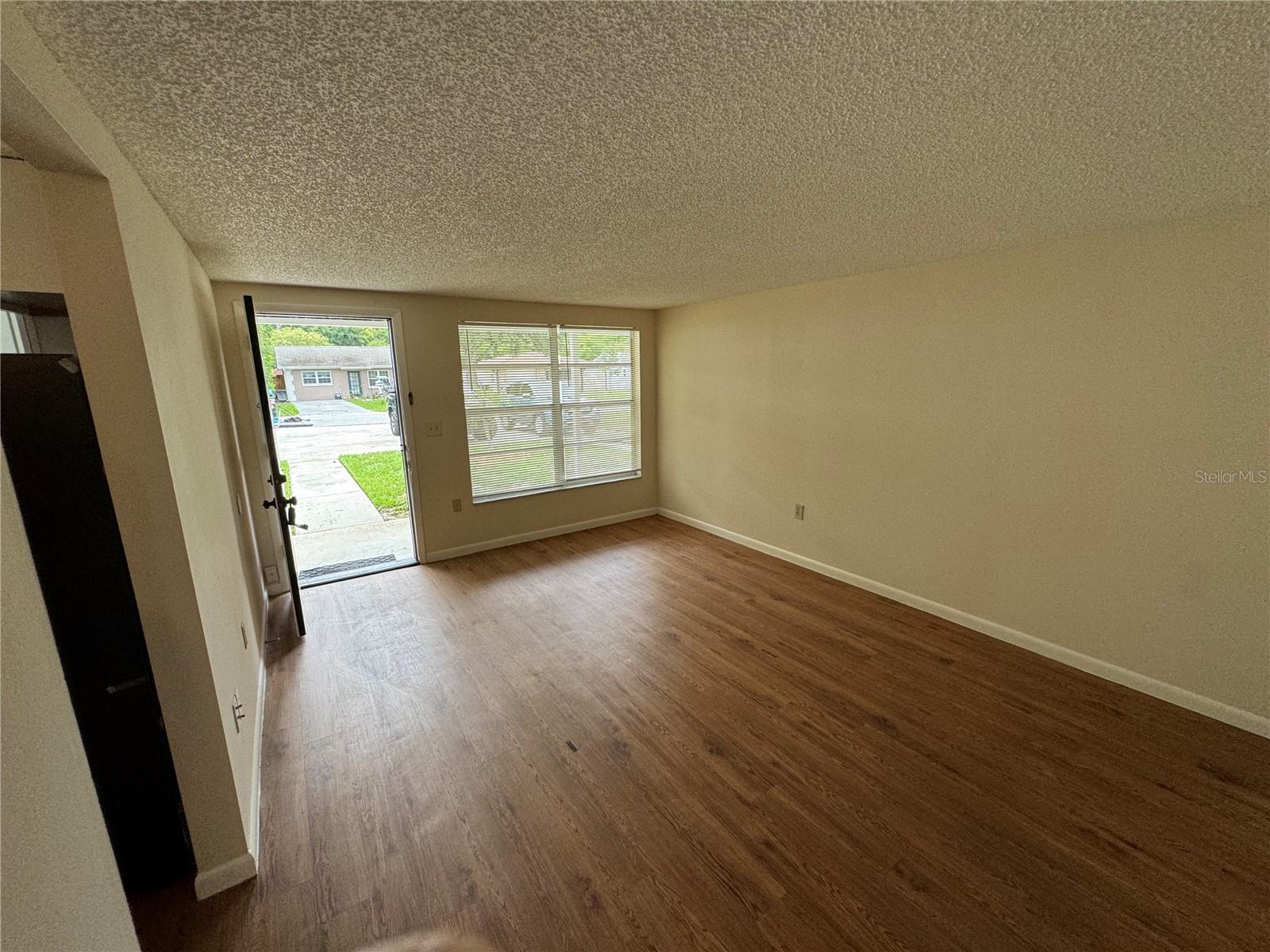 Image 3 of 11 For 6251 Pennsylvania Avenue