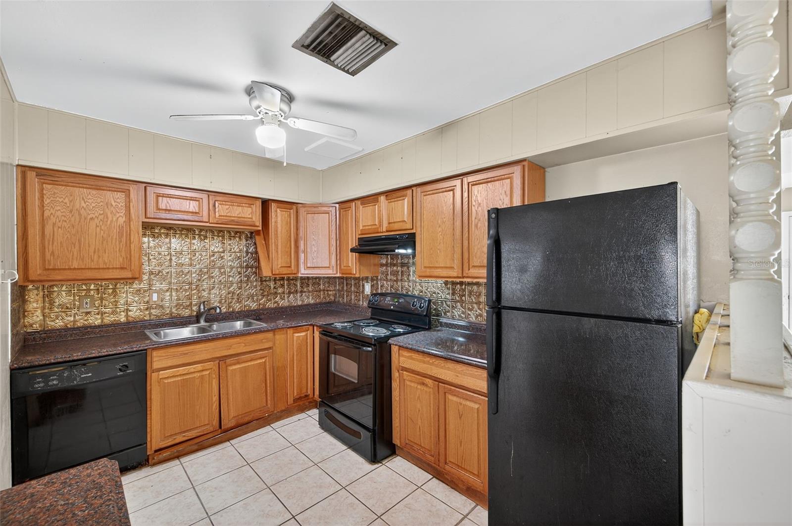 Image 13 of 46 For 207 Bougainvillea Avenue