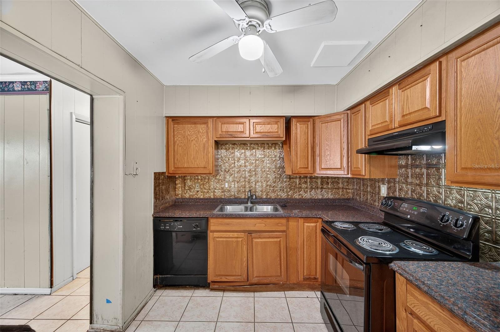 Image 14 of 46 For 207 Bougainvillea Avenue