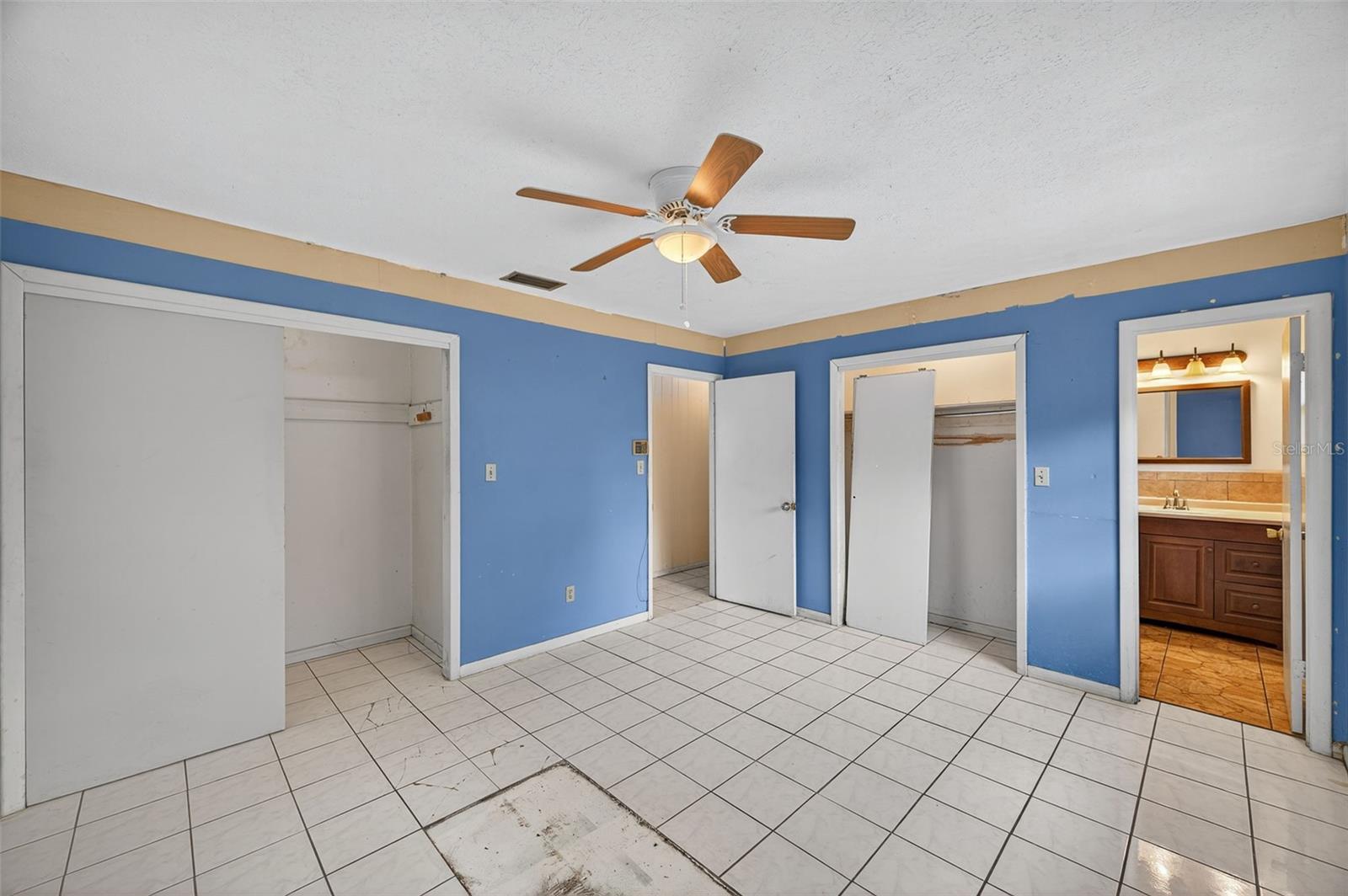 Image 18 of 46 For 207 Bougainvillea Avenue