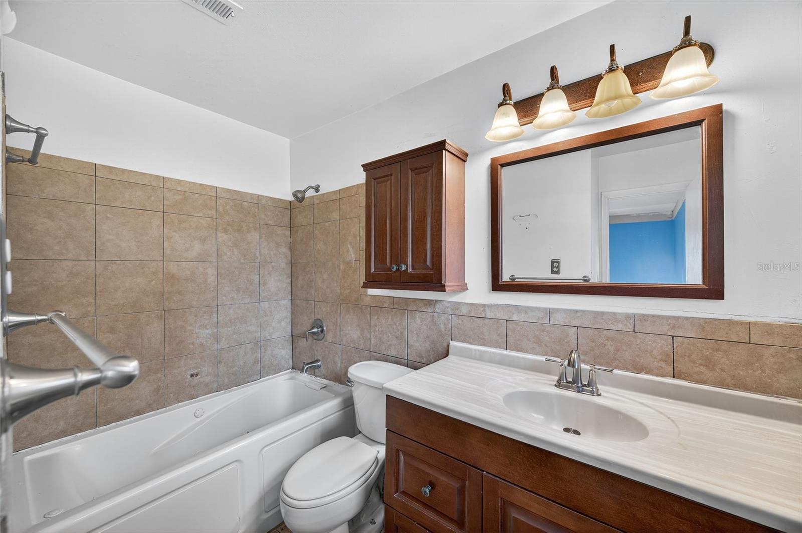 Image 19 of 46 For 207 Bougainvillea Avenue