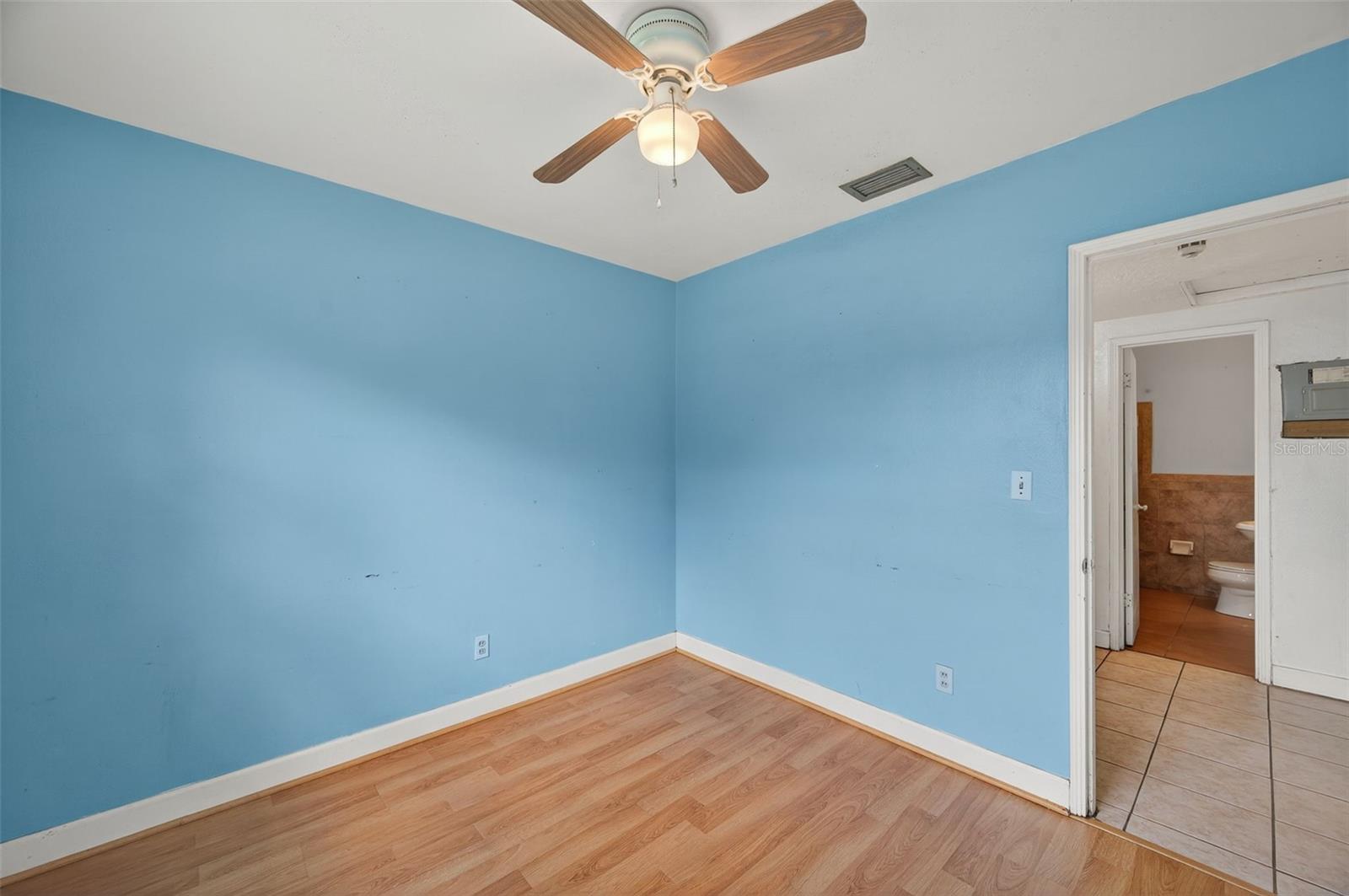 Image 25 of 46 For 207 Bougainvillea Avenue