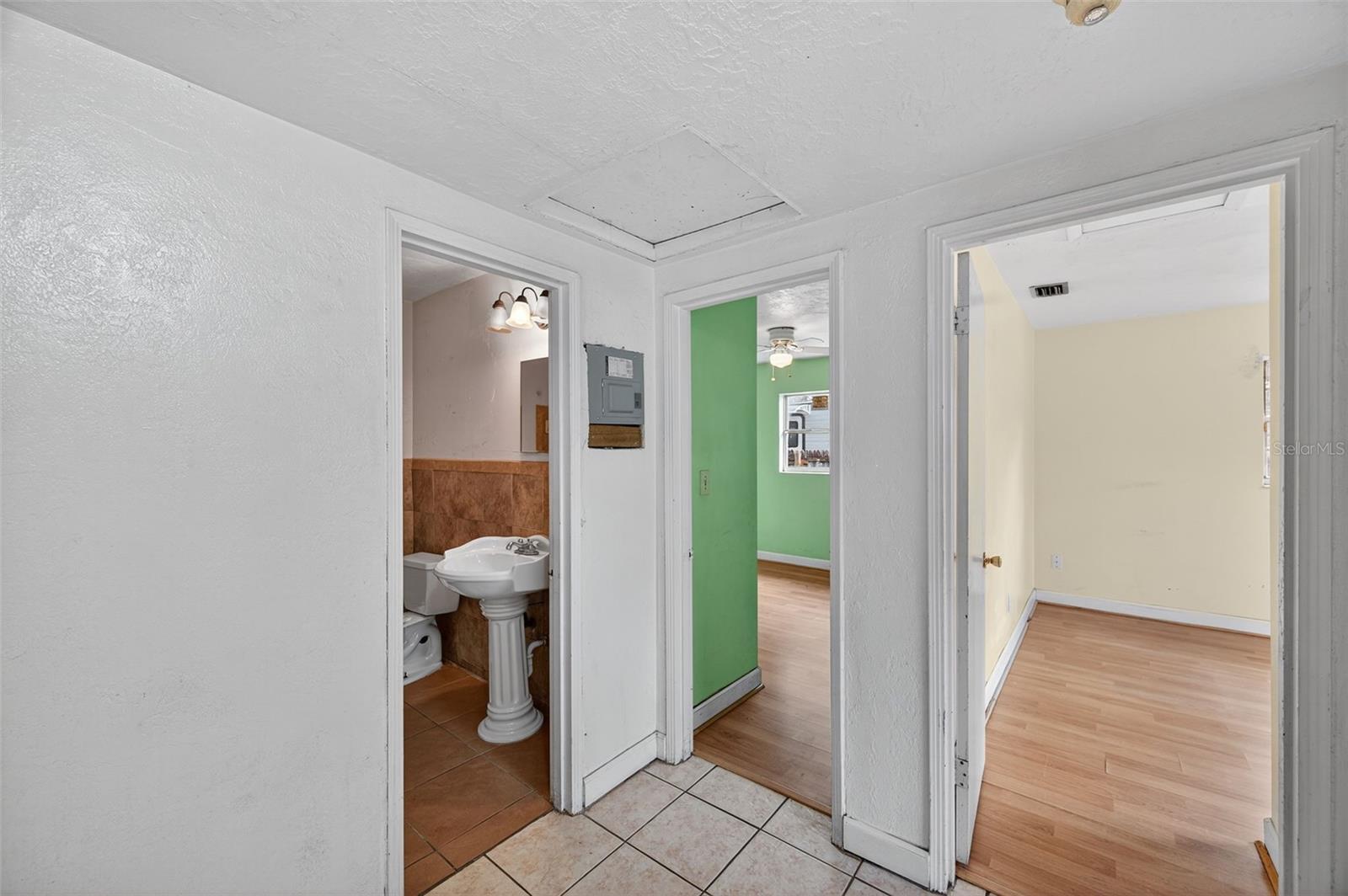 Image 31 of 46 For 207 Bougainvillea Avenue