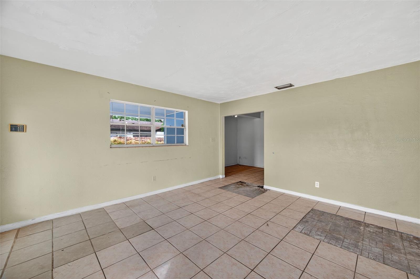 Image 8 of 46 For 207 Bougainvillea Avenue