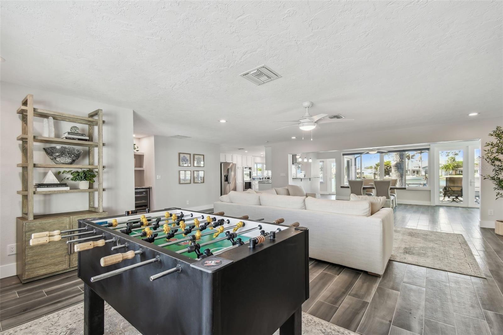 Image 18 of 63 For 1514 Sea Gull Drive S