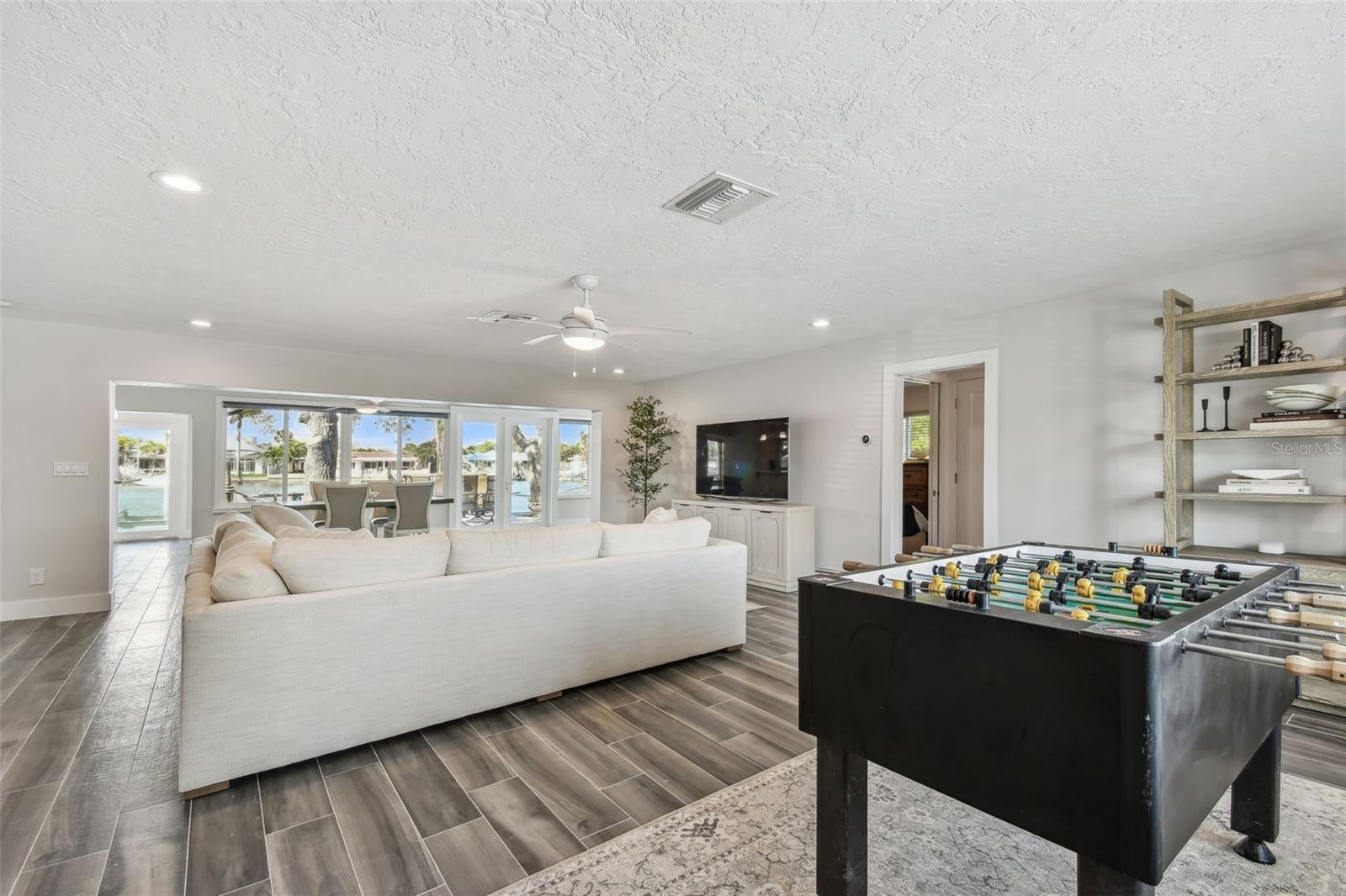 Image 19 of 63 For 1514 Sea Gull Drive S