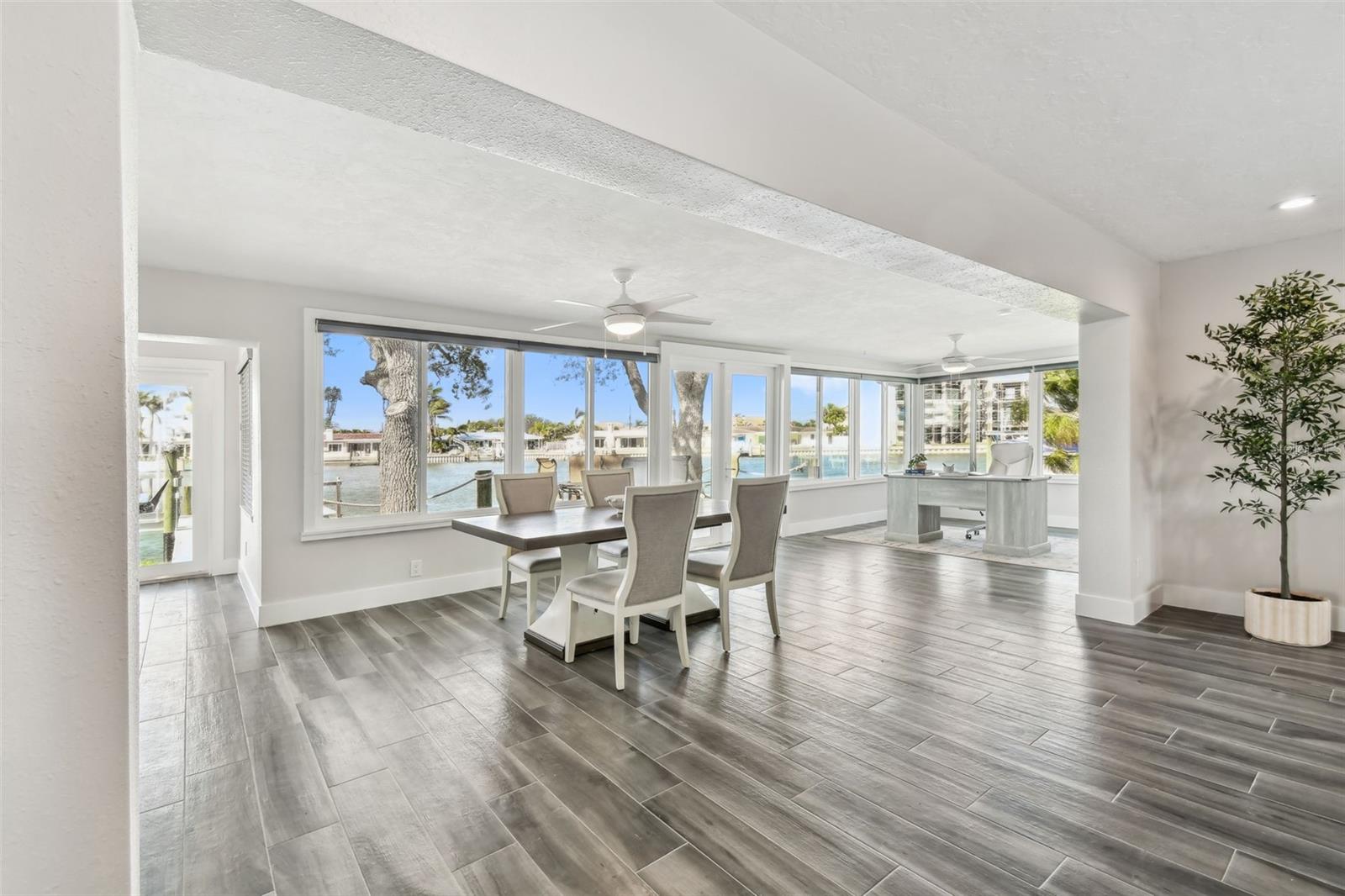 Image 21 of 63 For 1514 Sea Gull Drive S