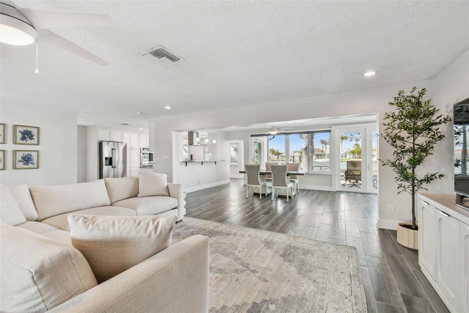 Image 4 of 63 For 1514 Sea Gull Drive S