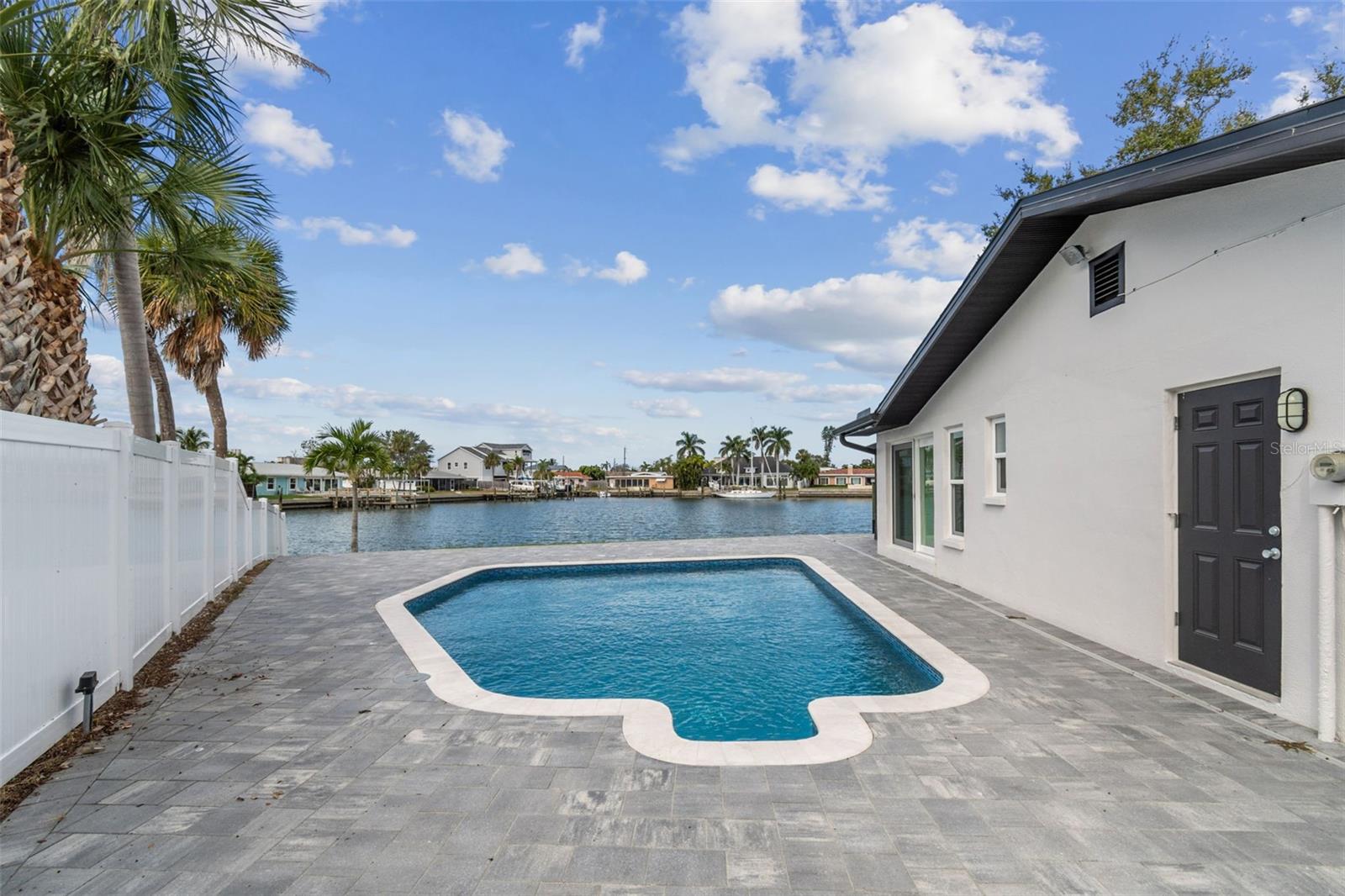 Image 47 of 63 For 1514 Sea Gull Drive S