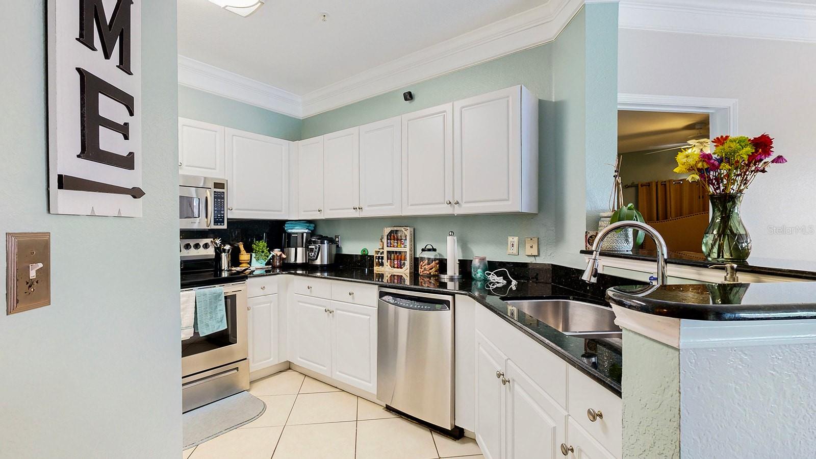 Image 10 of 39 For 4345 Bayside Village Drive 104