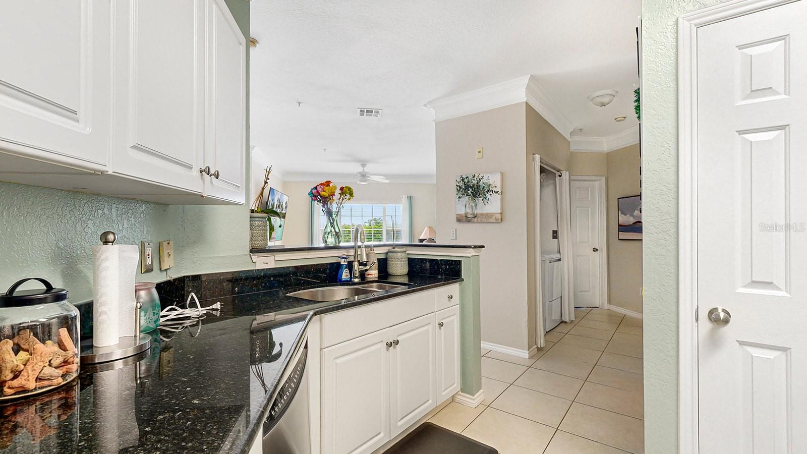 Image 13 of 39 For 4345 Bayside Village Drive 104