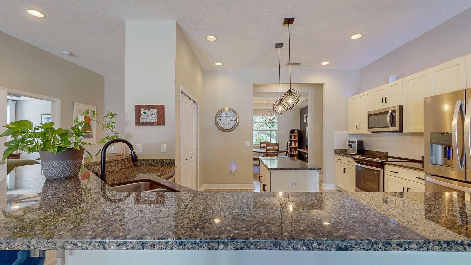 Image 19 of 54 For 1824 Bonita Way S