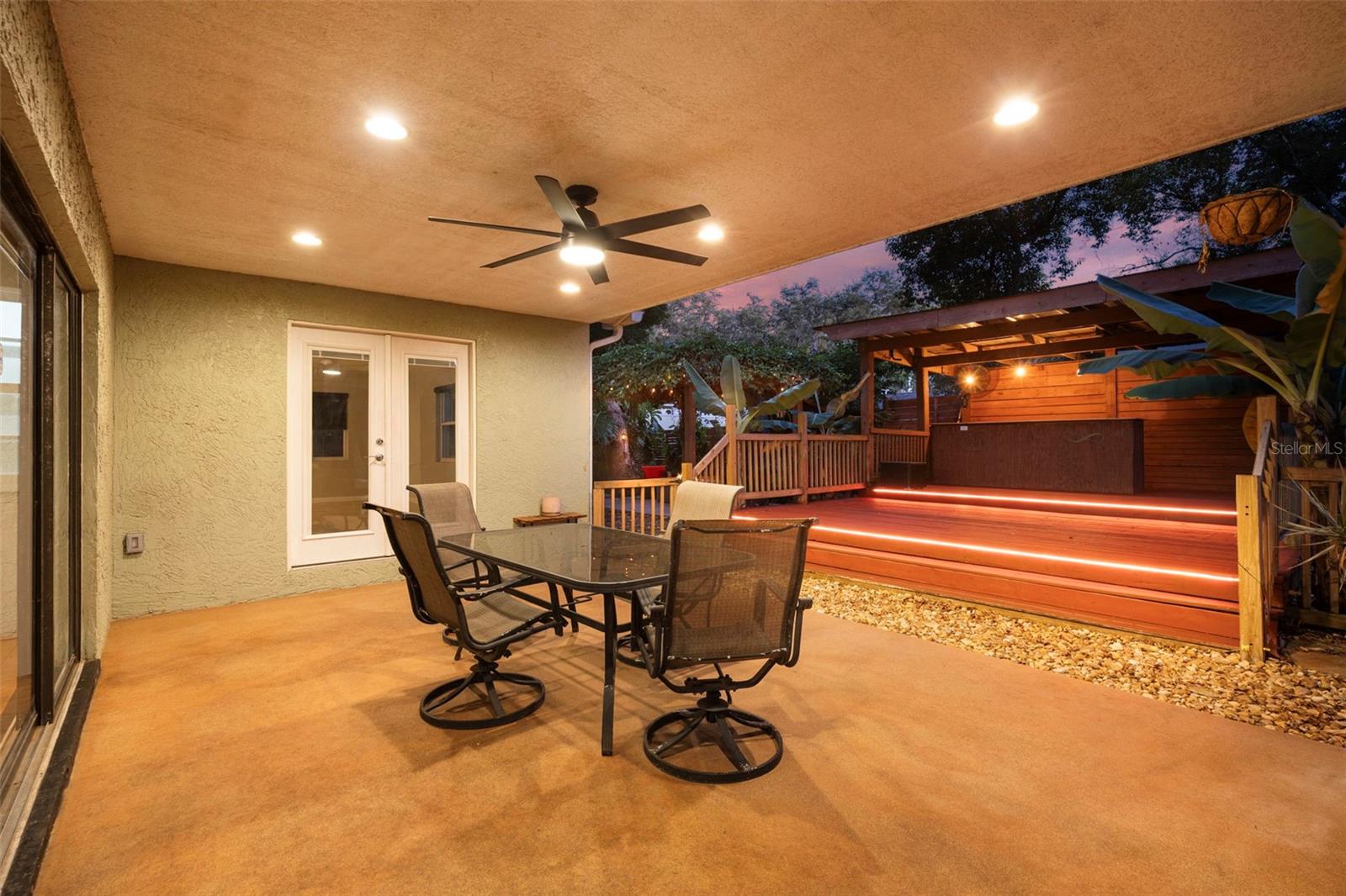 Image 33 of 52 For 405 1st Avenue Se